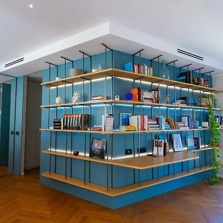 Casa Di Design Nel Centro Storico Milan