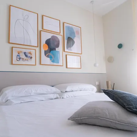 Casa Di Design Nel Centro Storico 아파트 *
